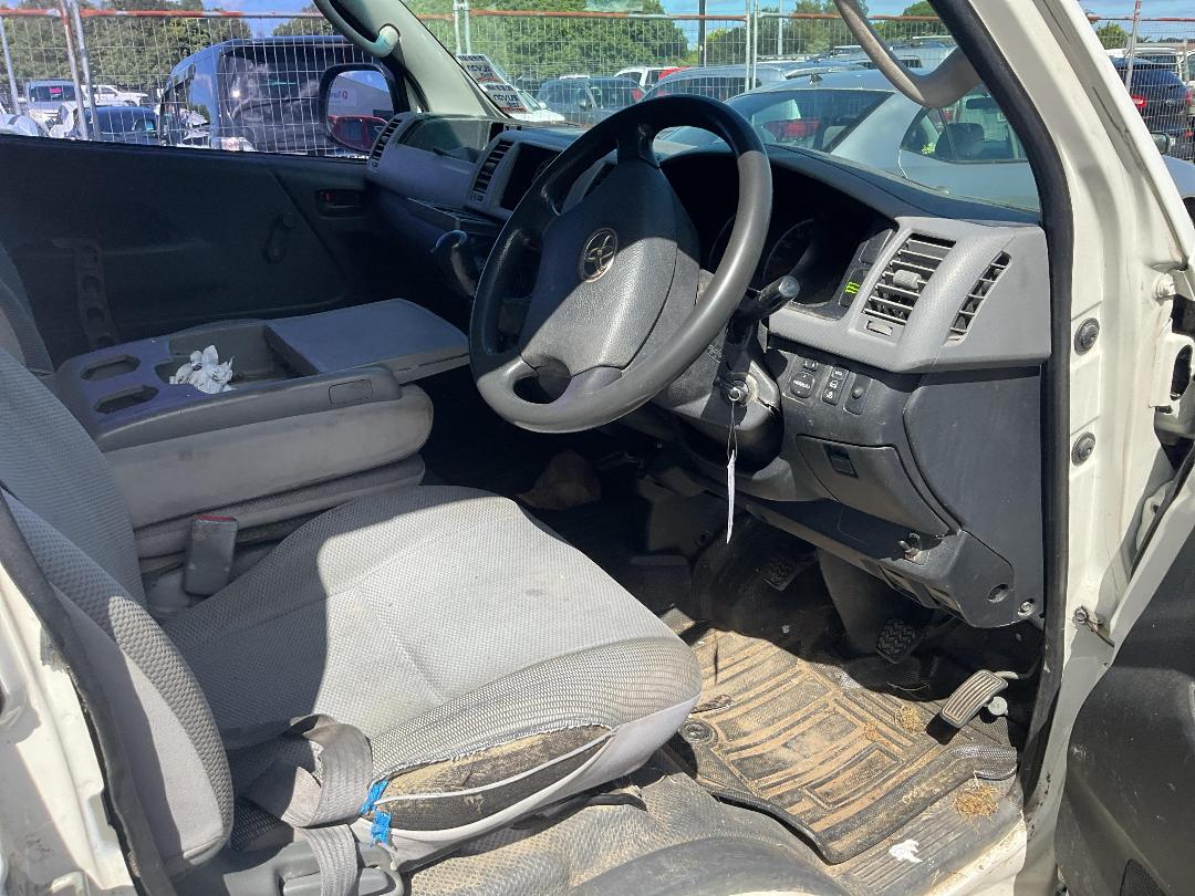 Photo '11' of Toyota Hiace T ZL