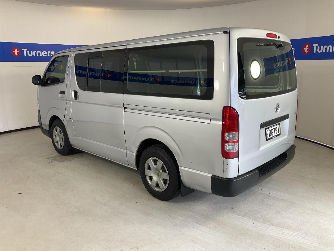 Photo '5' of Toyota Hiace