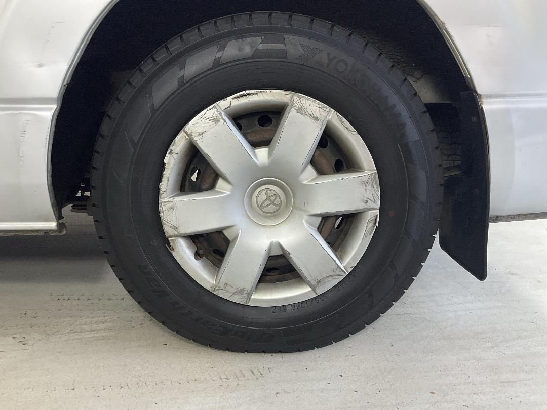 Photo '11' of Toyota Hiace