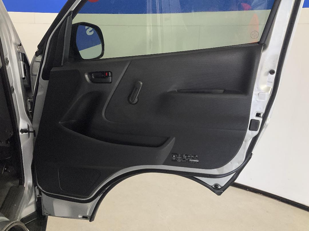 Photo '15' of Toyota Hiace