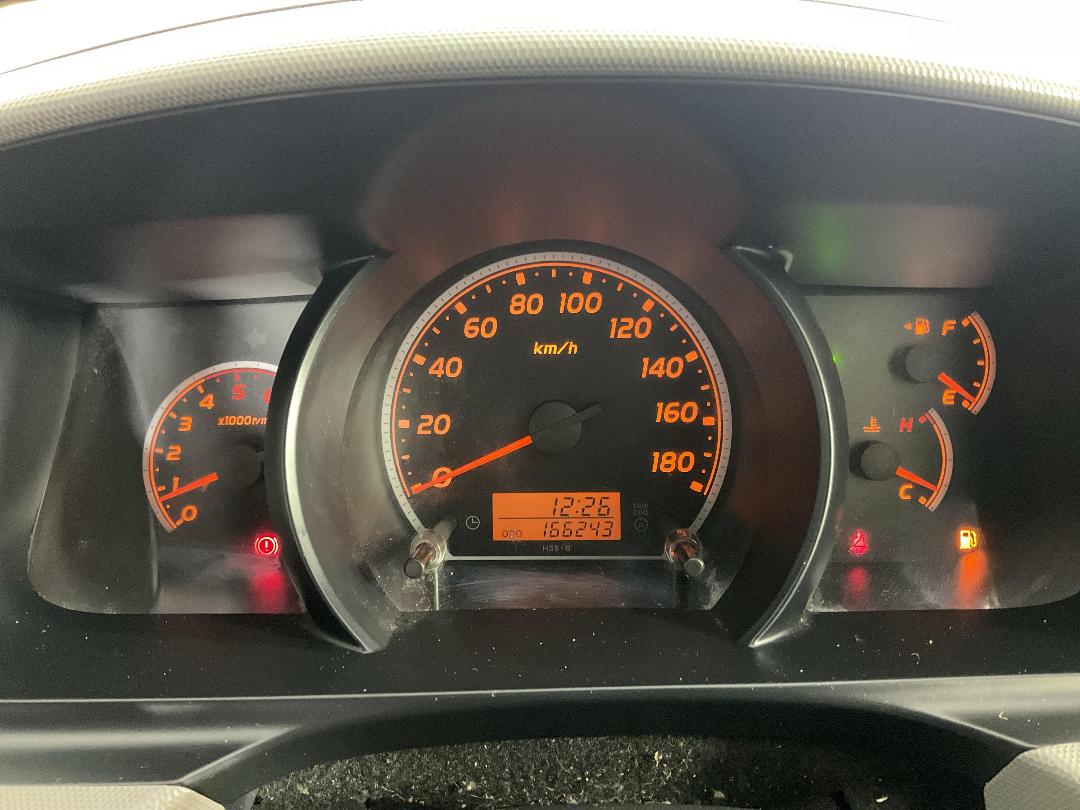 Photo '21' of Toyota Hiace