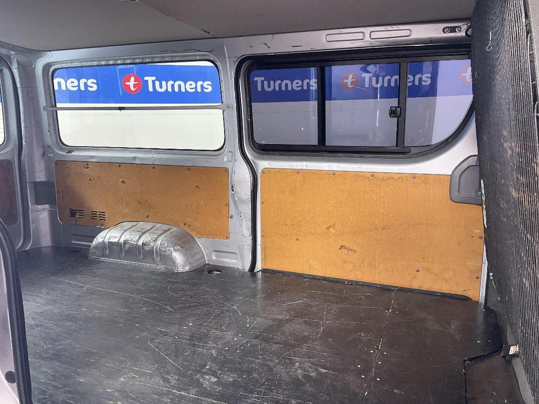 Photo '20' of Toyota Hiace