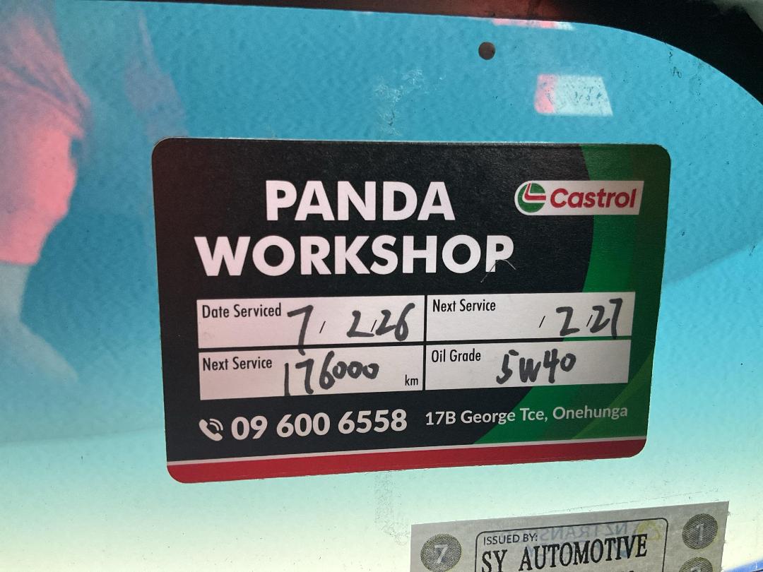 Photo '24' of Toyota Hiace