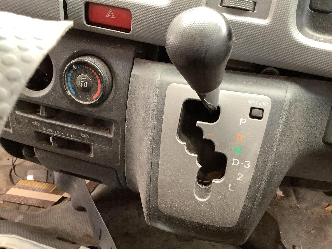 Photo '18' of Toyota Hiace