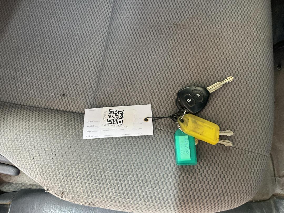 Photo '5' of Toyota Hiace