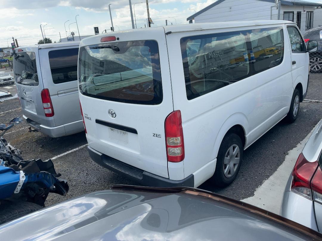 Photo '15' of Toyota Hiace