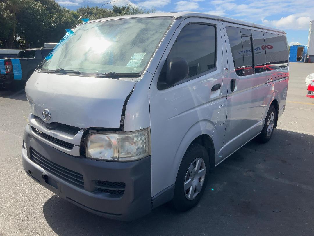 Photo '2' of Toyota Hiace T ZL