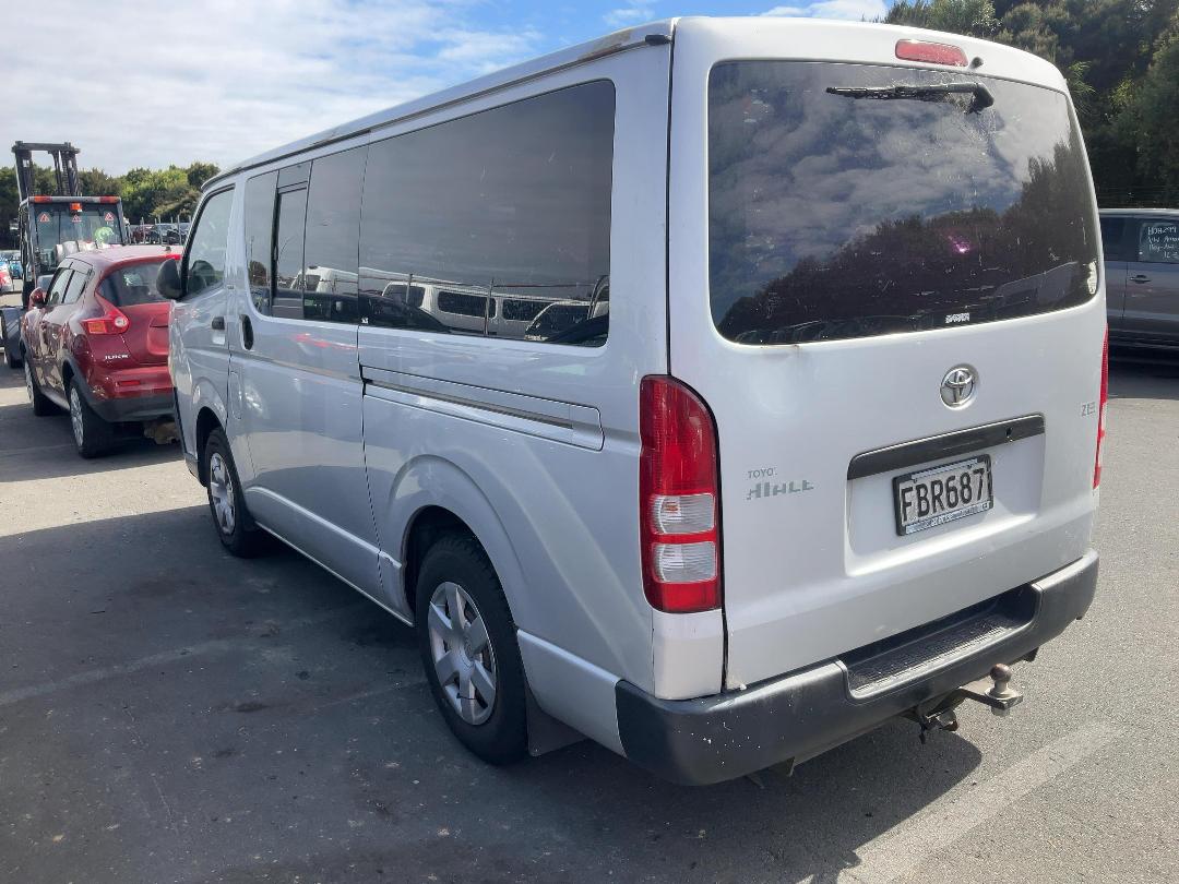Photo '3' of Toyota Hiace T ZL