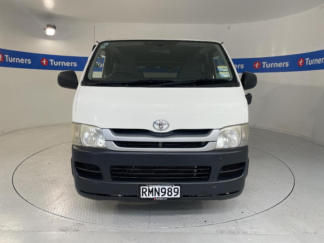 Photo '2' of Toyota Hiace