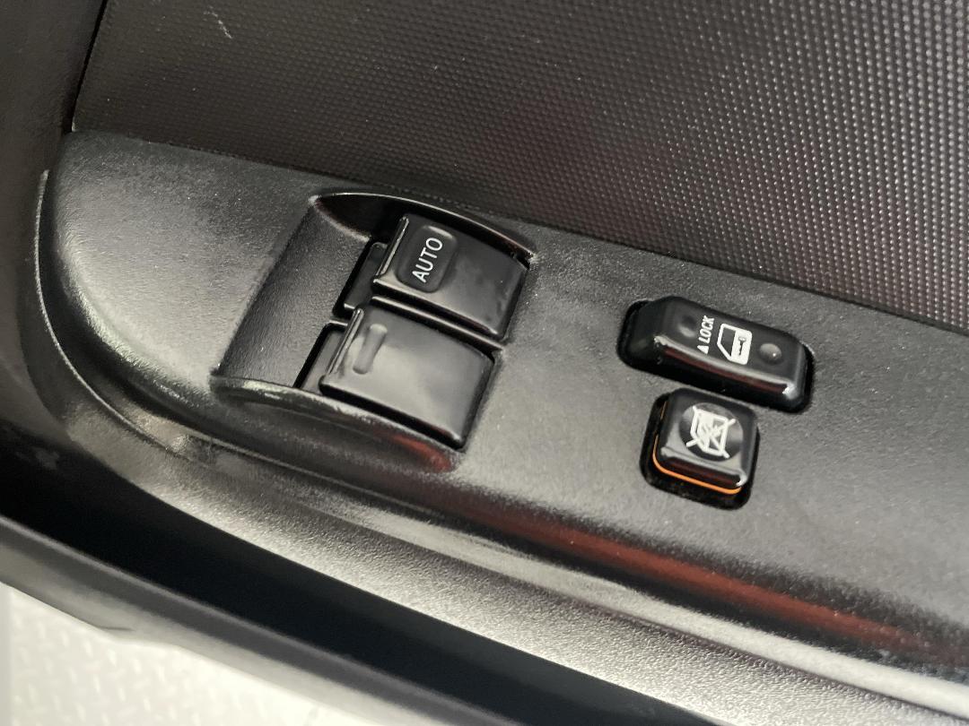 Photo '22' of Toyota Hiace