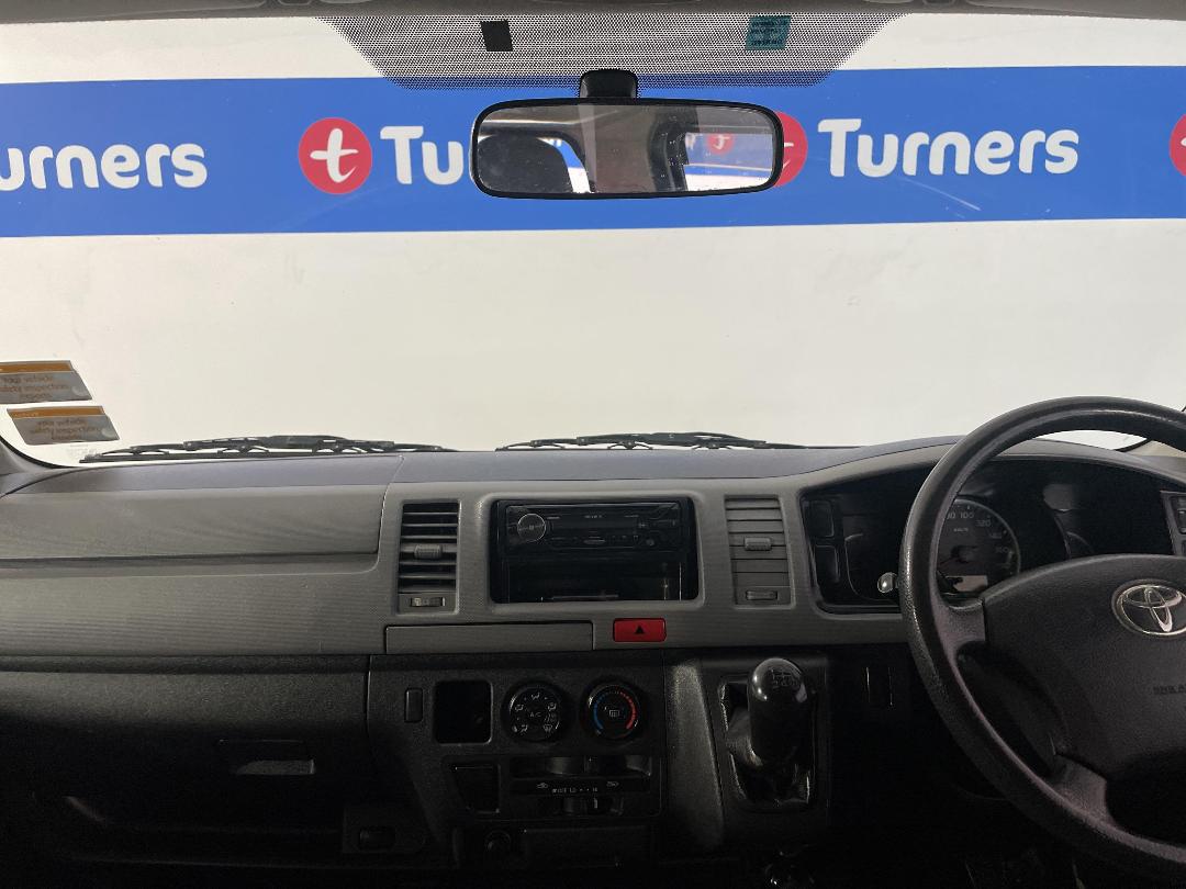 Photo '17' of Toyota Hiace