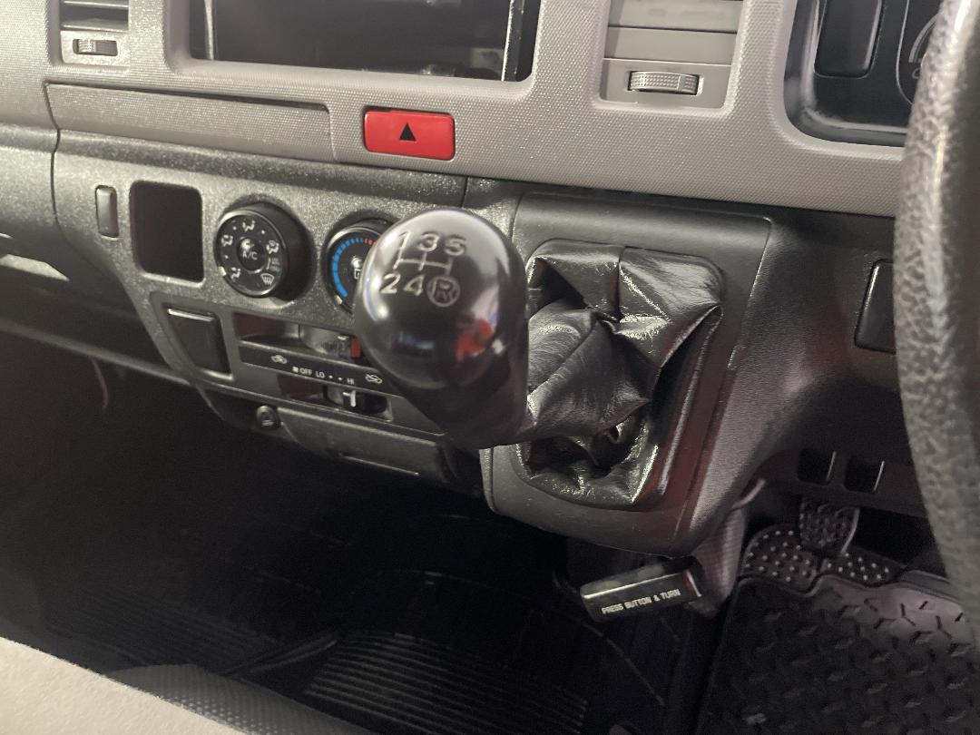 Photo '26' of Toyota Hiace