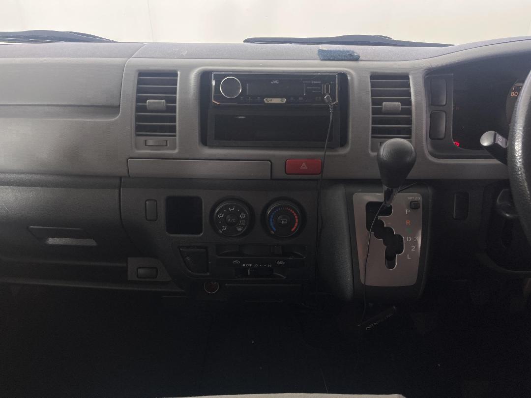 Photo '18' of Toyota Hiace Photo '18' of Toyota Hiace