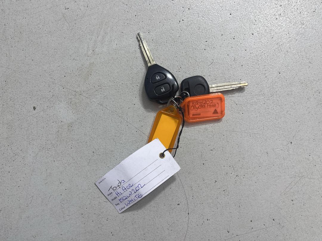 Photo '21' of Toyota Hiace Photo '21' of Toyota Hiace