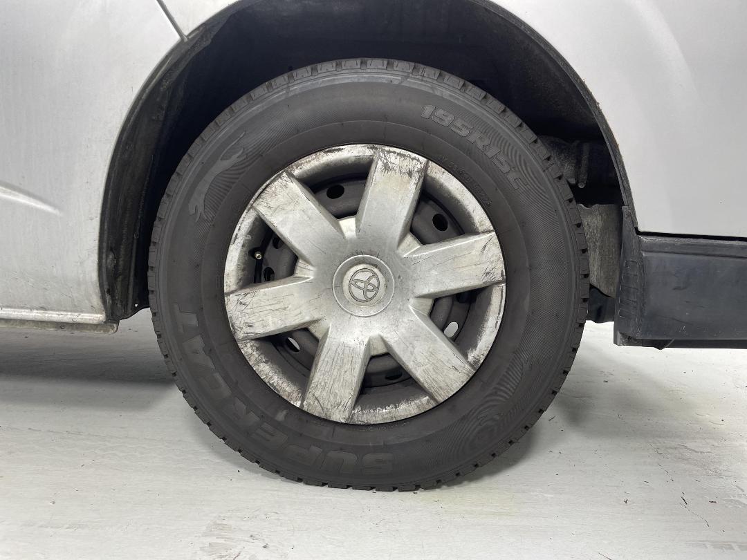 Photo '9' of Toyota Hiace