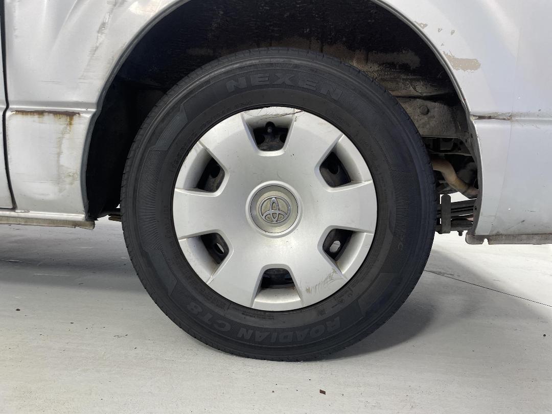 Photo '11' of Toyota Hiace