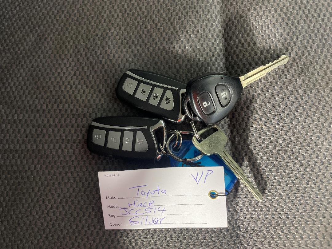 Photo '21' of Toyota Hiace