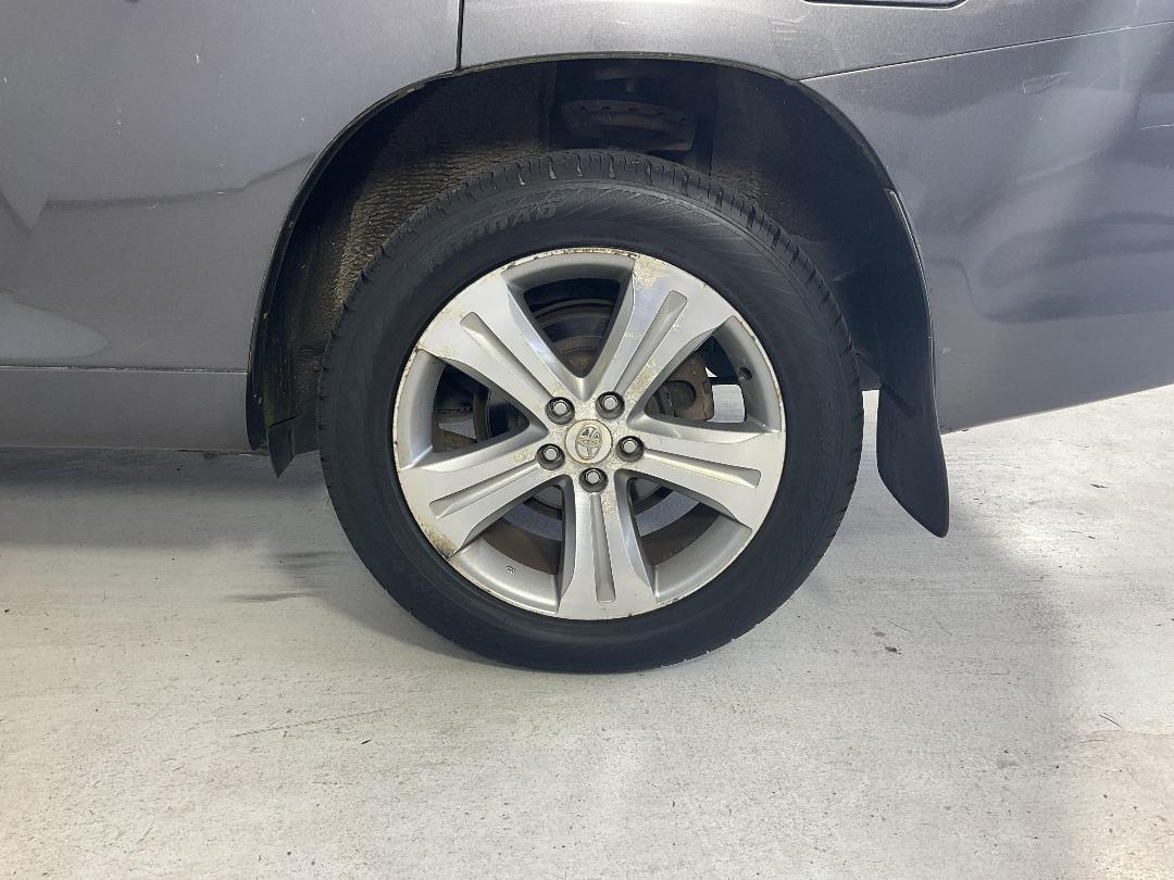 Photo '11' of Toyota Highlander