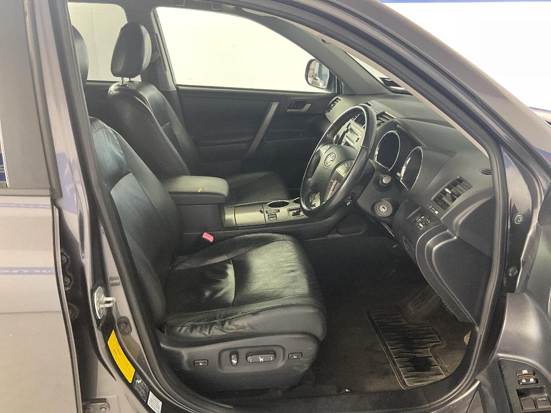 Photo '16' of Toyota Highlander