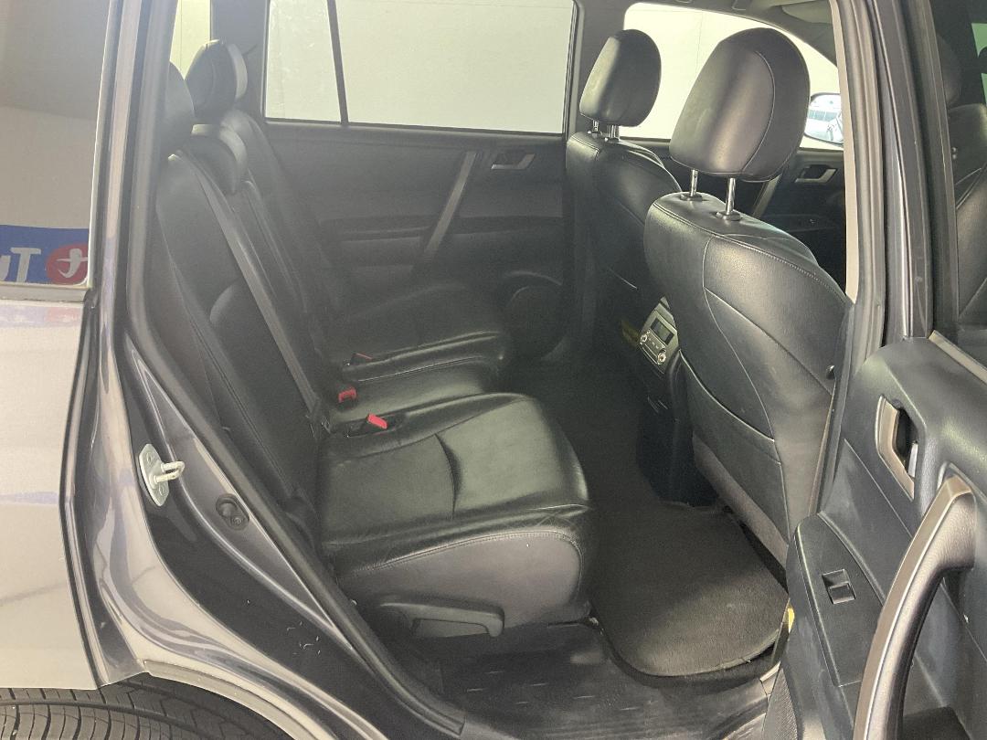 Photo '20' of Toyota Highlander