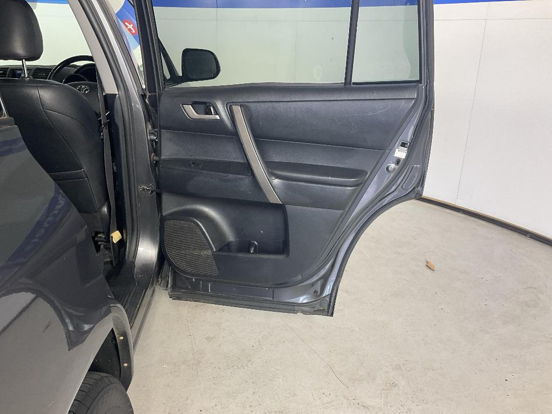 Photo '19' of Toyota Highlander