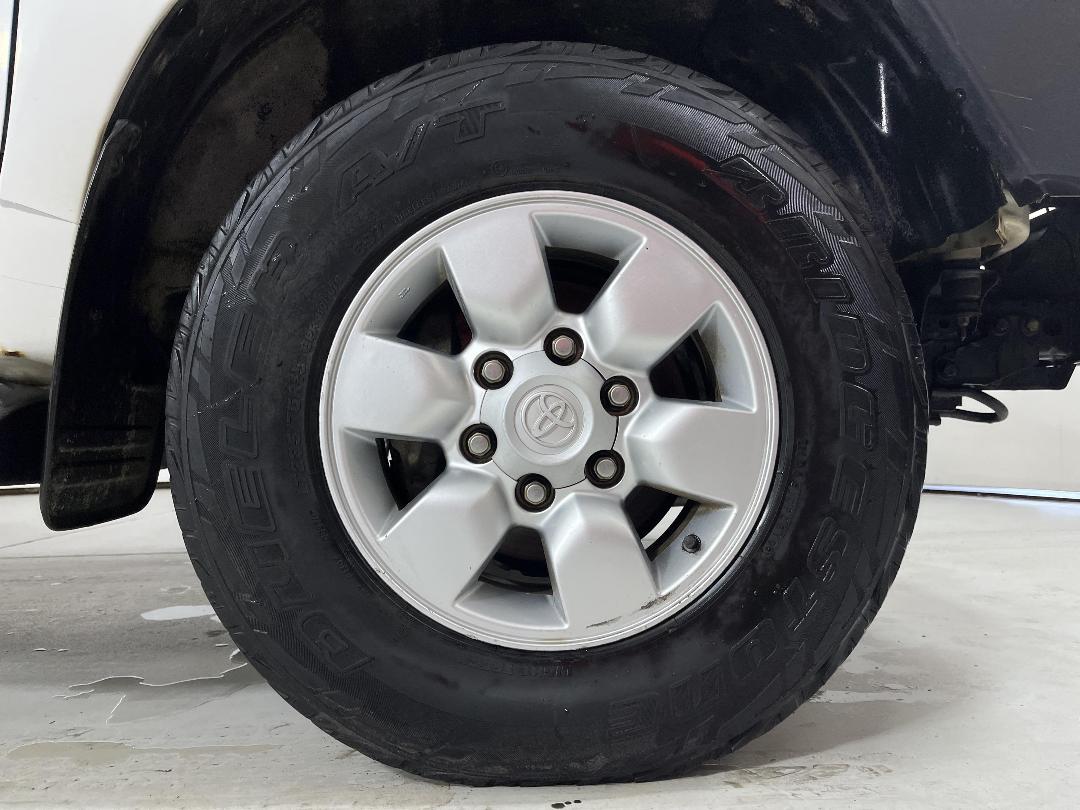 Photo '9' of Toyota Hilux Photo '9' of Toyota Hilux