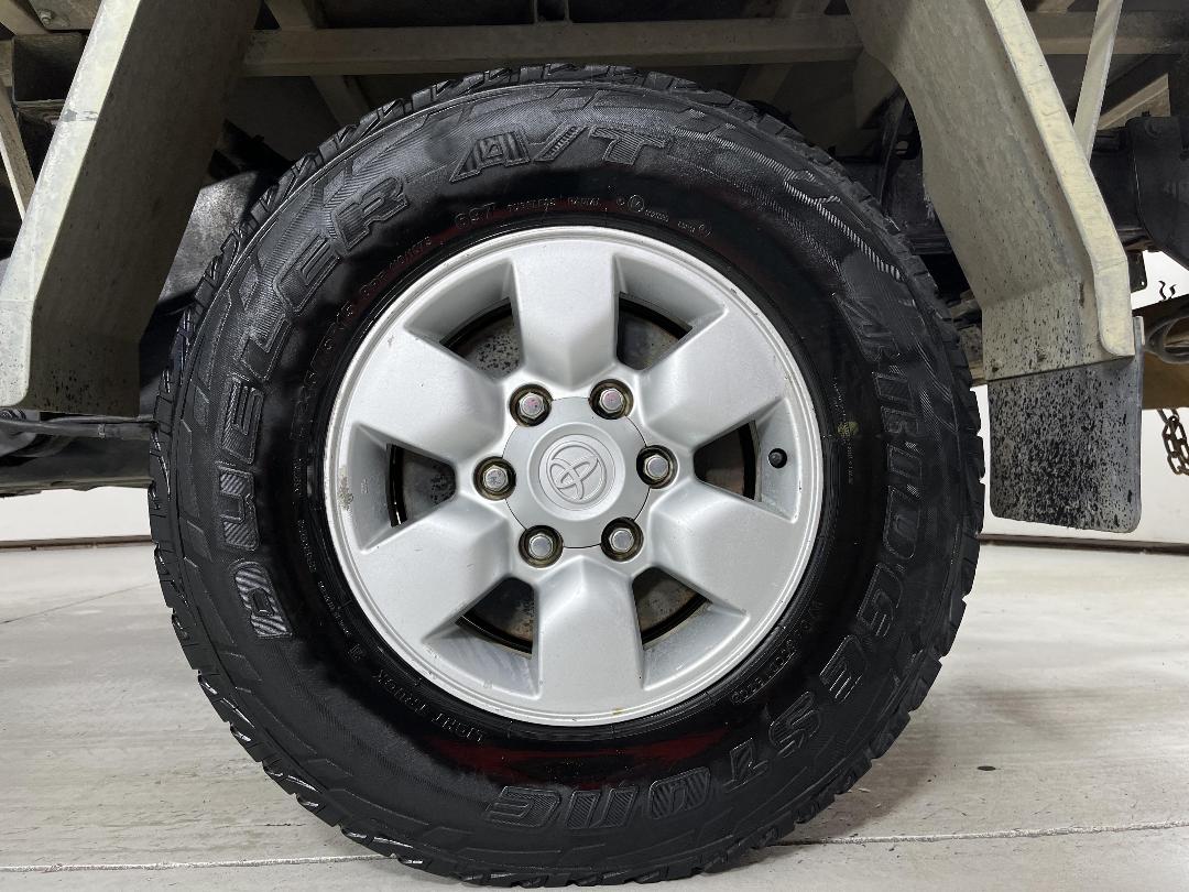 Photo '11' of Toyota Hilux Photo '11' of Toyota Hilux