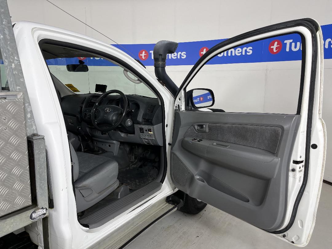 Photo '15' of Toyota Hilux Photo '15' of Toyota Hilux