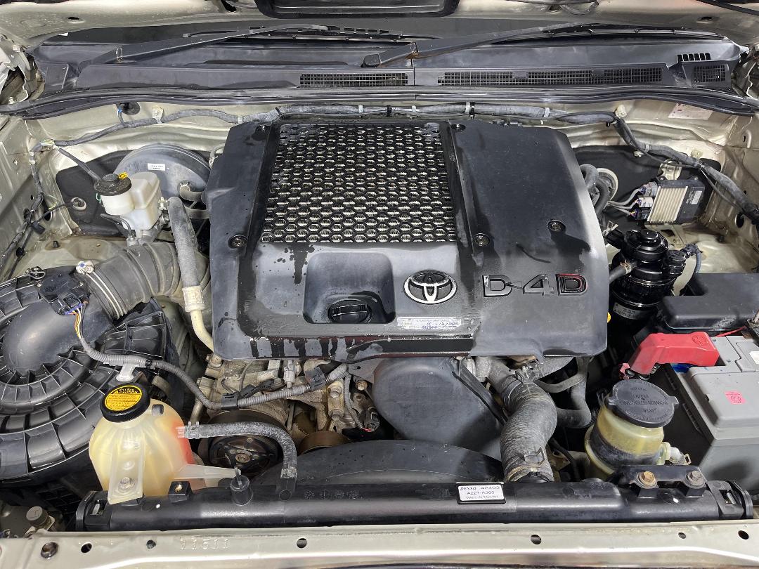 Photo '13' of Toyota Hilux