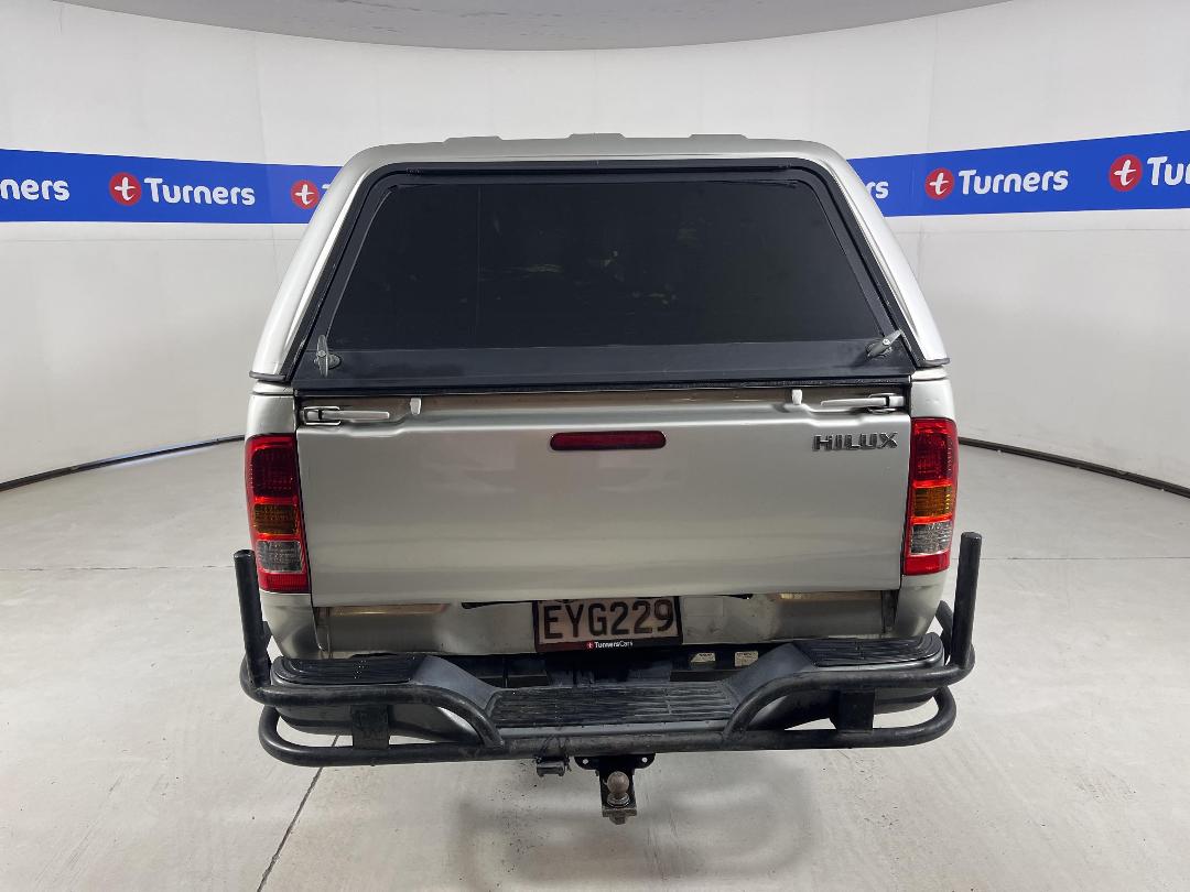 Photo '6' of Toyota Hilux