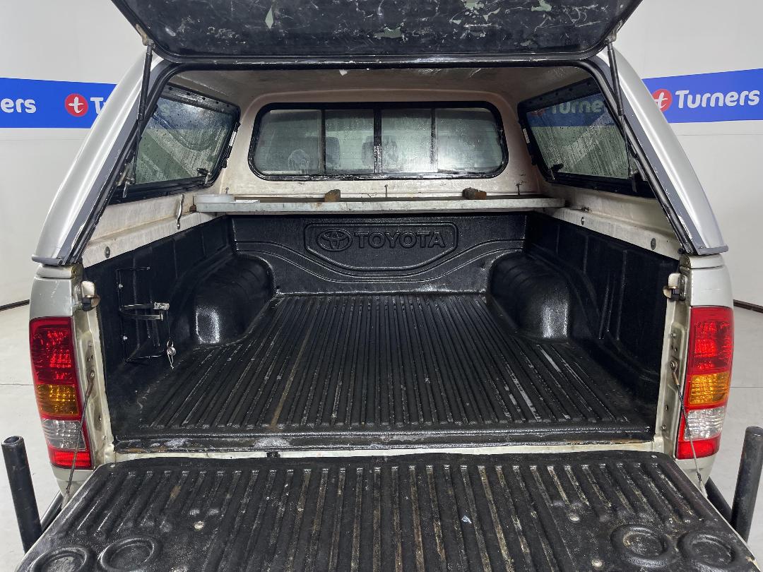 Photo '14' of Toyota Hilux