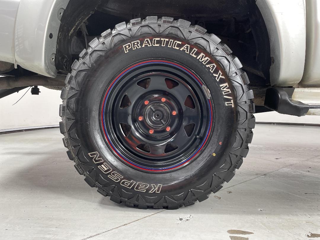 Photo '12' of Toyota Hilux