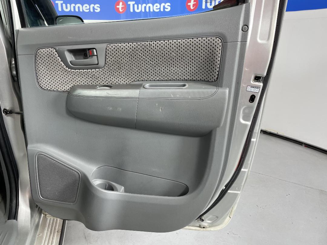 Photo '19' of Toyota Hilux