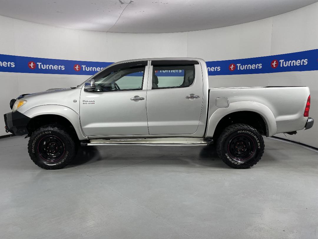 Photo '24' of Toyota Hilux