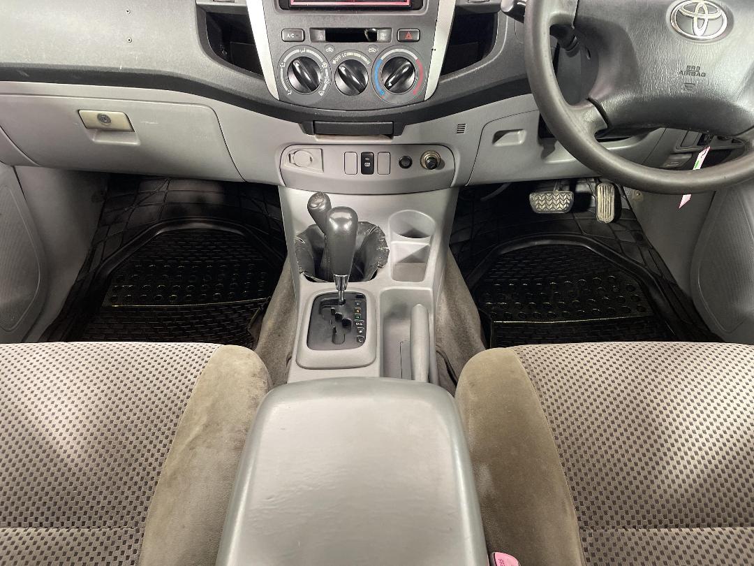 Photo '18' of Toyota Hilux