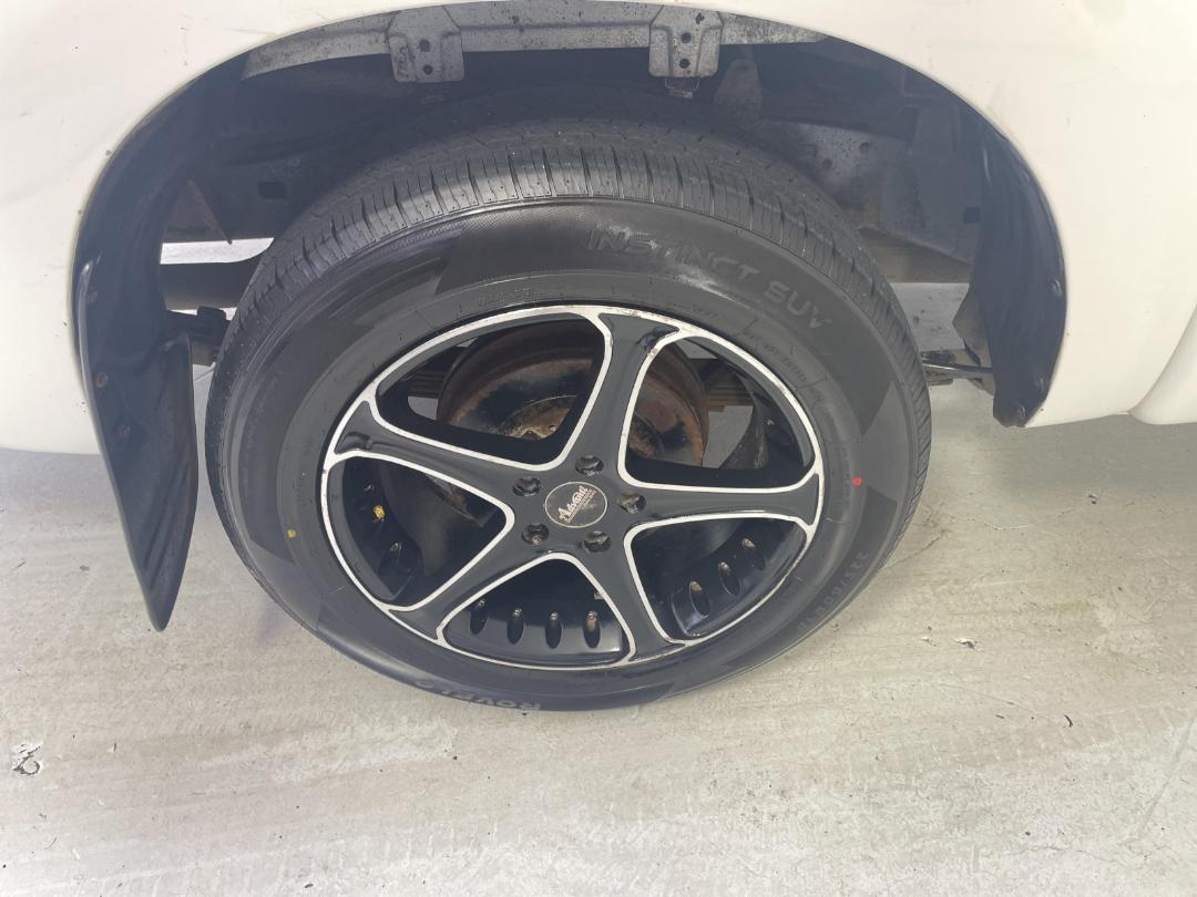 Photo '12' of Toyota Hilux