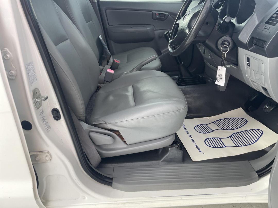 Photo '16' of Toyota Hilux