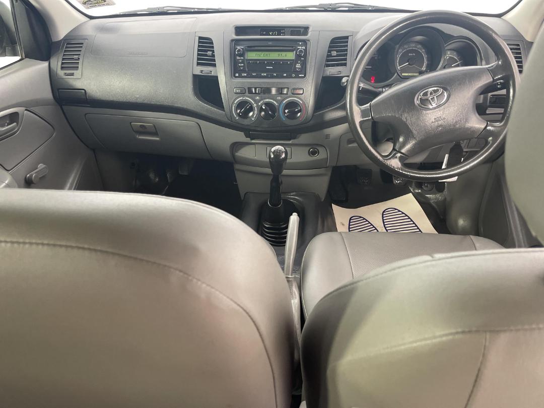 Photo '17' of Toyota Hilux