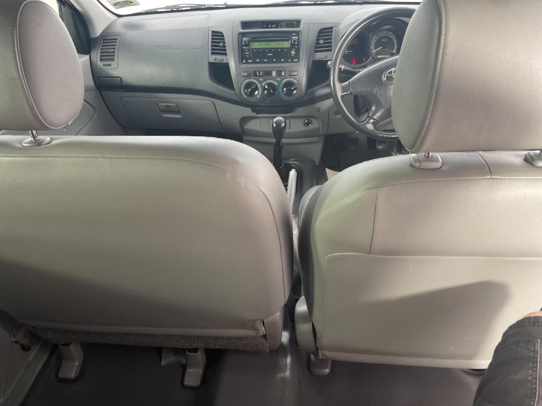 Photo '18' of Toyota Hilux