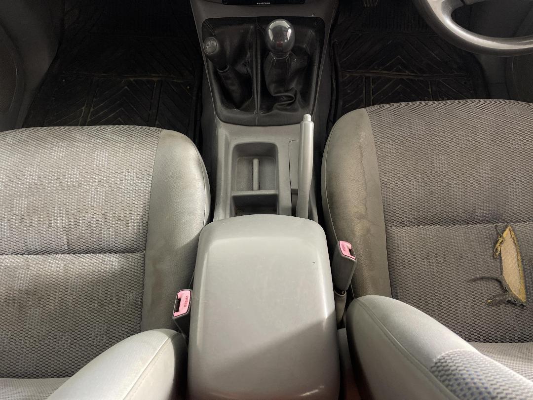 Photo '18' of Toyota Hilux