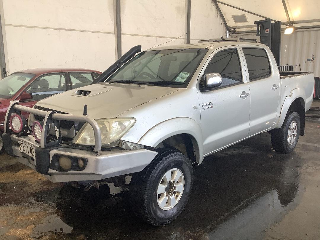 Photo '2' of Toyota Hilux TD SR5 DC