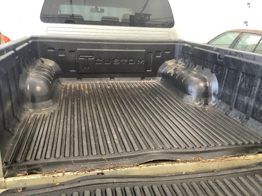 Photo '9' of Toyota Hilux TD SR5 DC