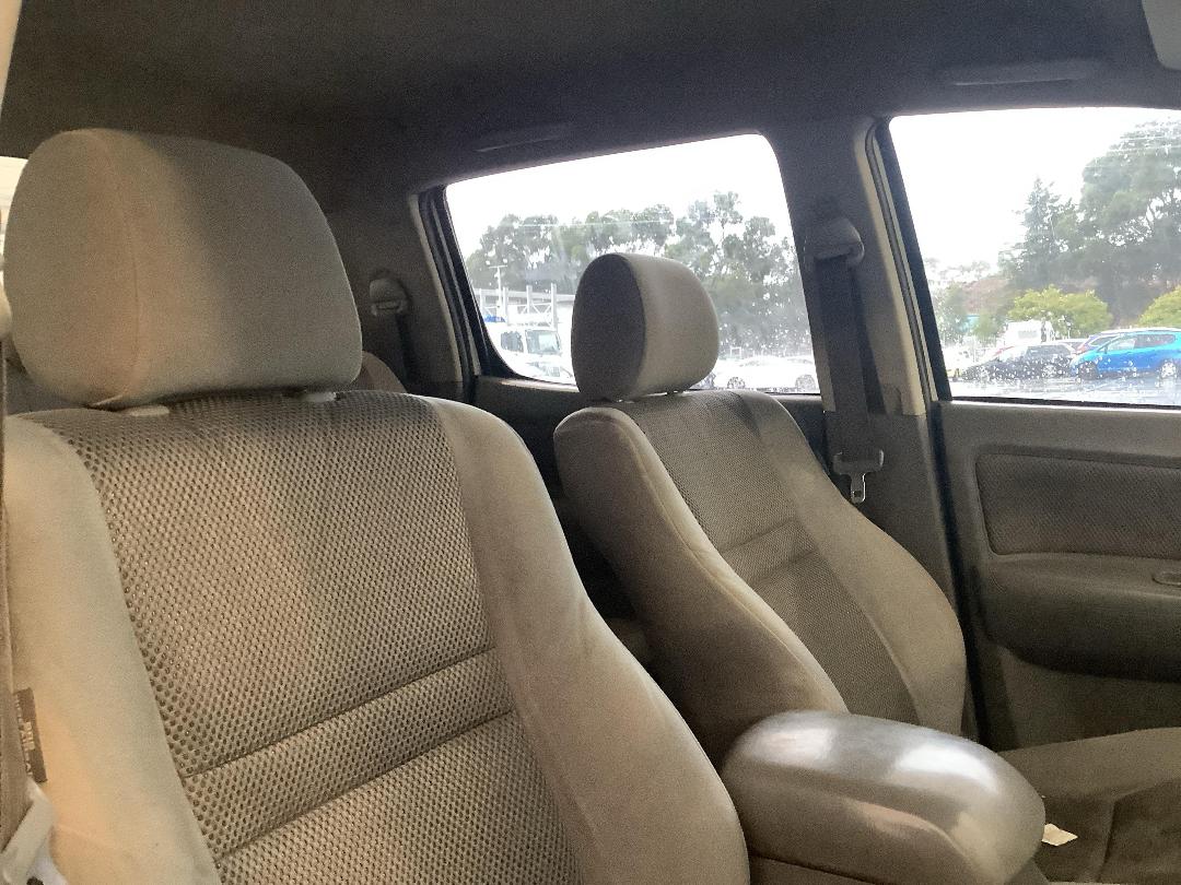 Photo '14' of Toyota Hilux TD SR5 DC