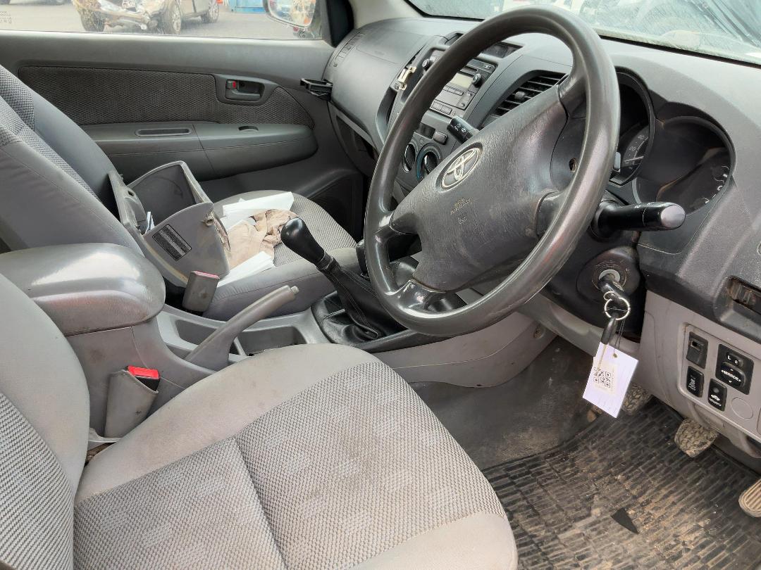 Photo '19' of Toyota Hilux TD DC