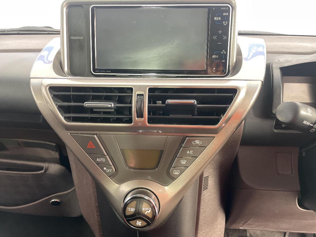 Photo '18' of Toyota IQ