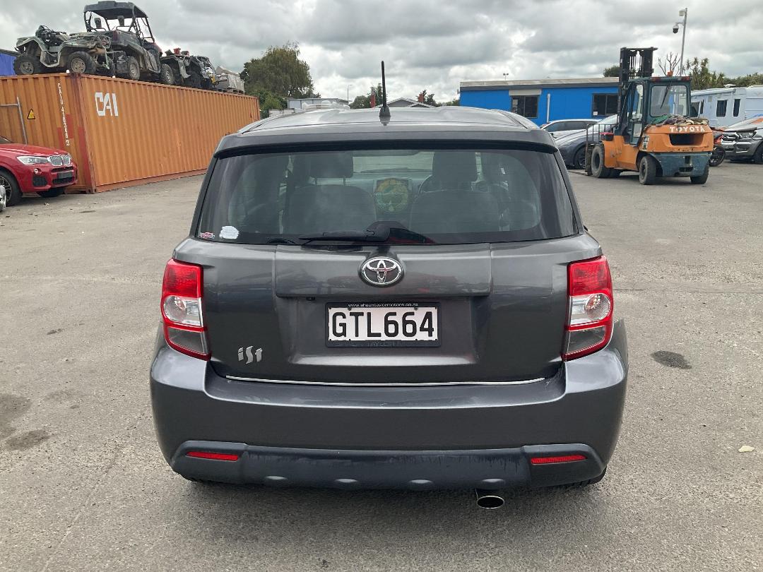 Photo '5' of Toyota IST