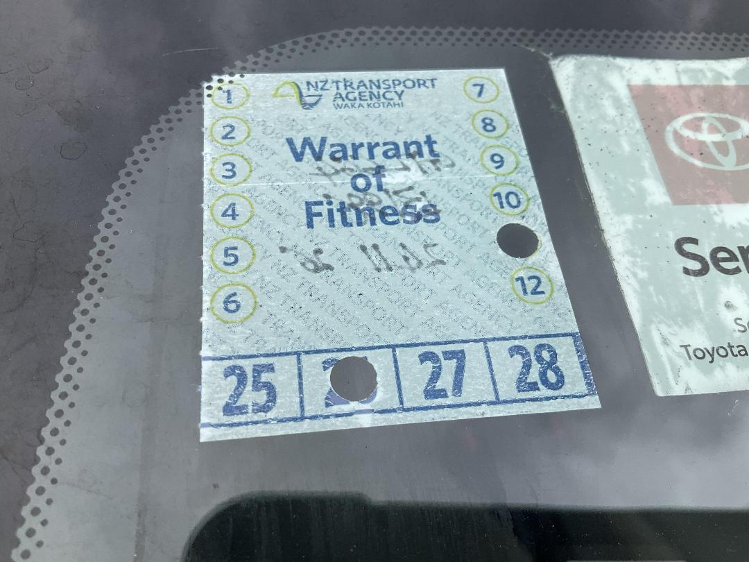 Photo '18' of Toyota IST