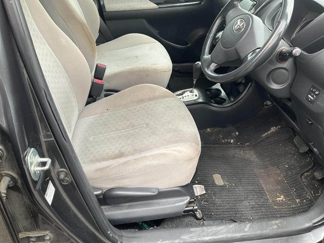 Photo '15' of Toyota IST