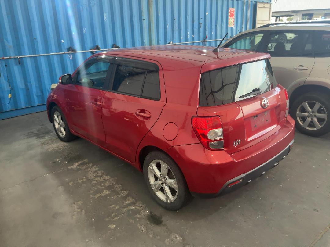 Photo '8' of Toyota IST