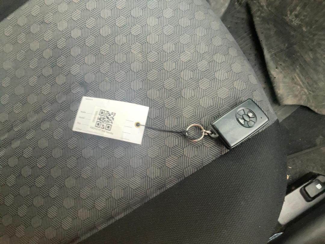 Photo '18' of Toyota IST